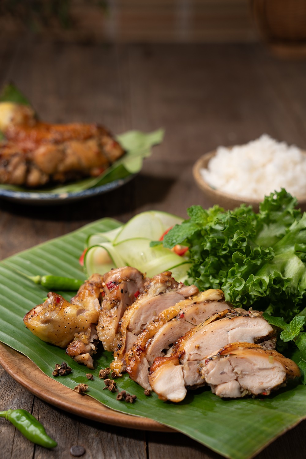 Giữ lửa bếp Gà Mỹ nướng lá chuối mắc khén – Hương vị của sum vầy - 1