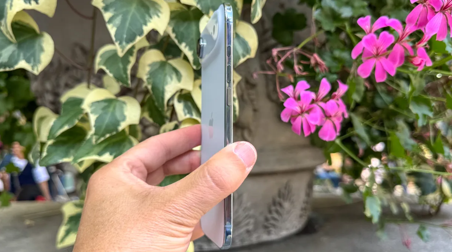 Top 7 mẫu iPhone đáng mua nhất trước Tết Bính Ngọ - 4