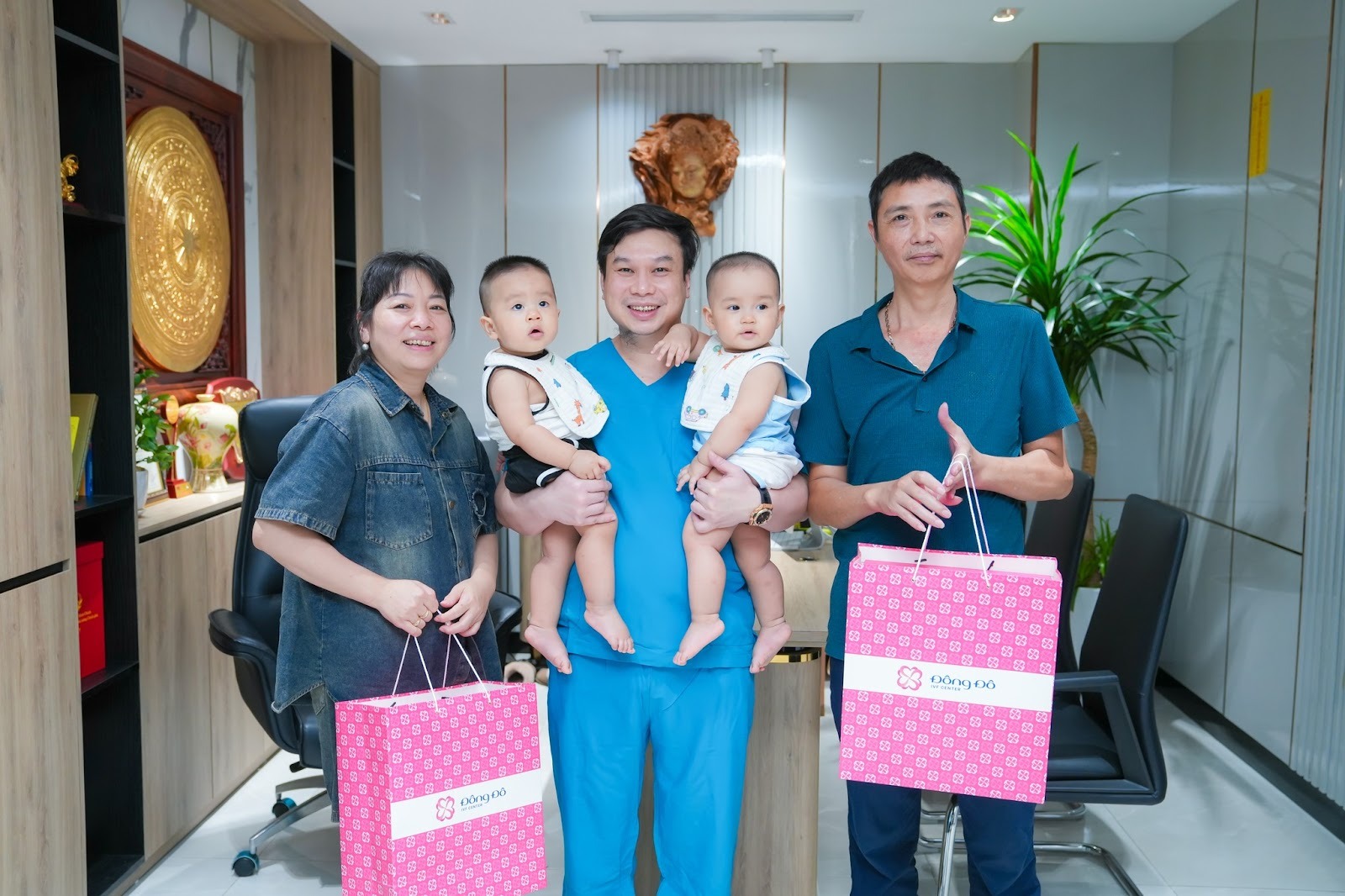Chân dung bác sĩ làm IVF cho Ngô Thanh Vân - Huy Trần - 3