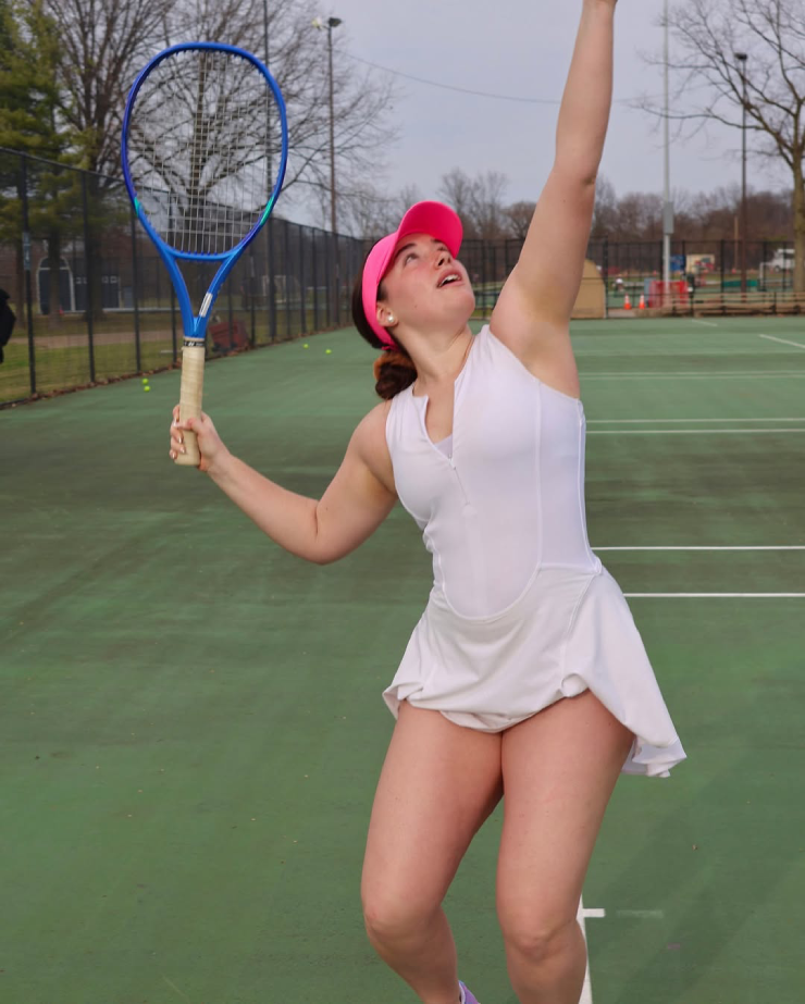 Người đẹp quần vợt "mũm mĩm" gây sốt làng thể thao với thói quen "vén váy" - 5