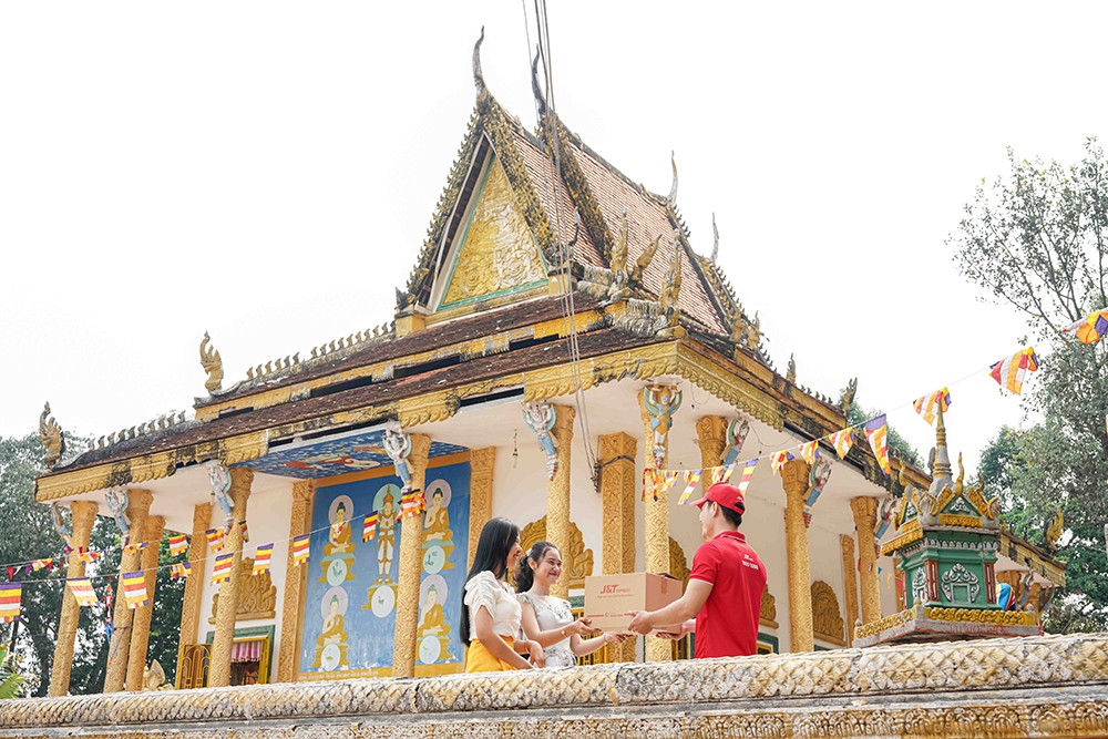 Valentine trong kỷ nguyên số: xa mặt nhưng không cách lòng chỉ với một "chạm" - 2