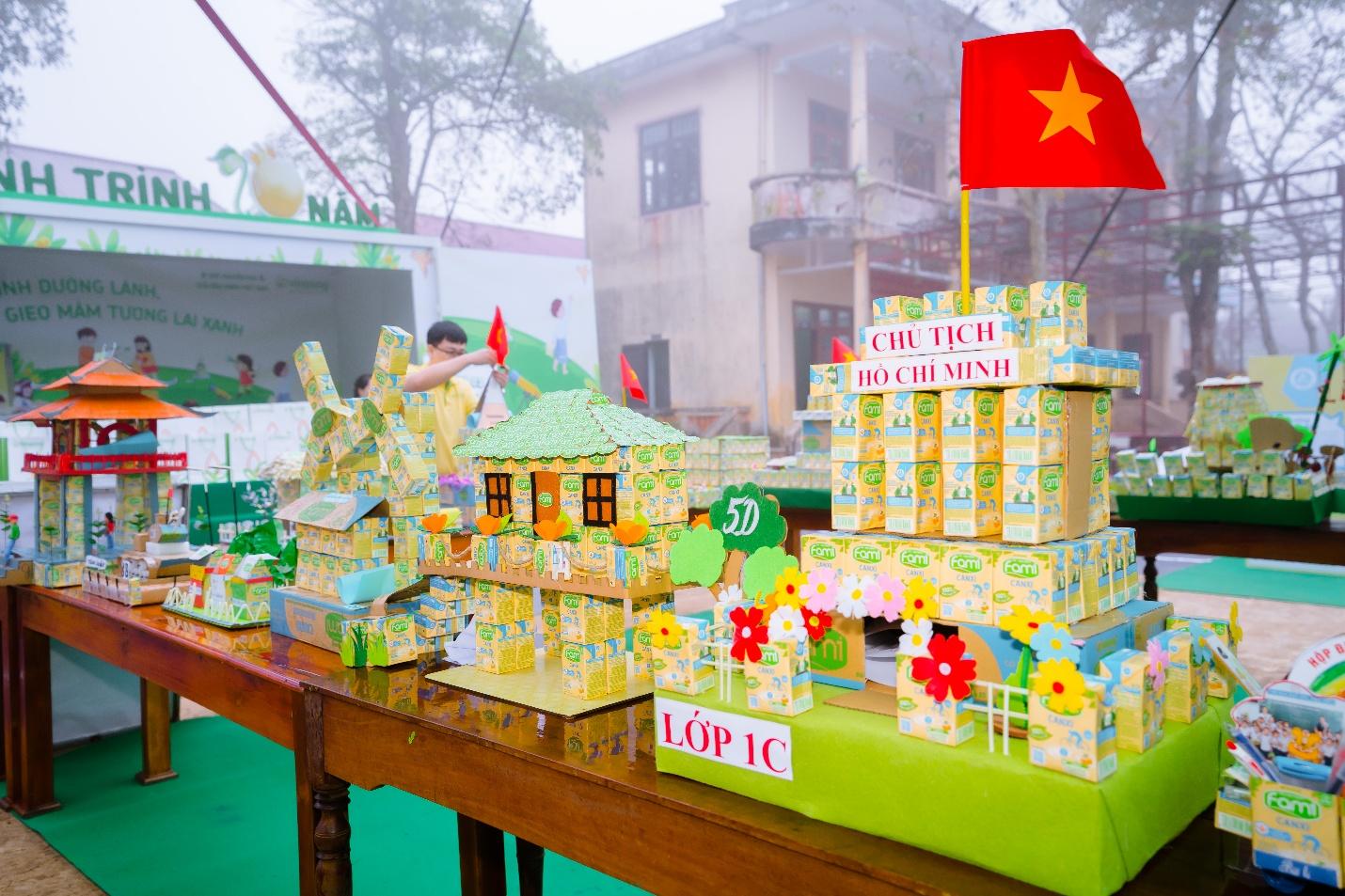 "Chuyến xe trao dưỡng chất lành" mang niềm vui khám phá đến trẻ vùng cao - 6