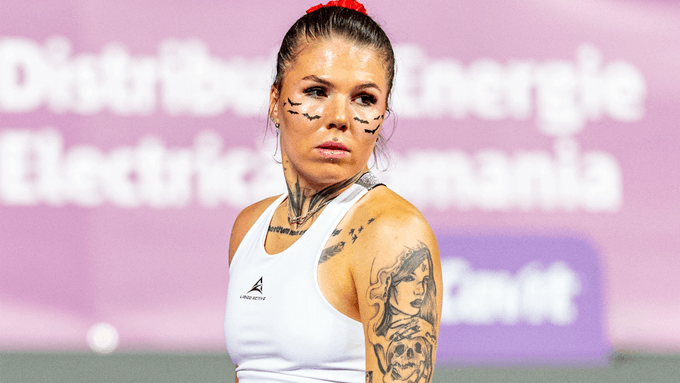 Xuất hiện nữ tay vợt xăm kín mặt, ngổ ngáo không thèm "đếm xỉa" đối thủ - 2