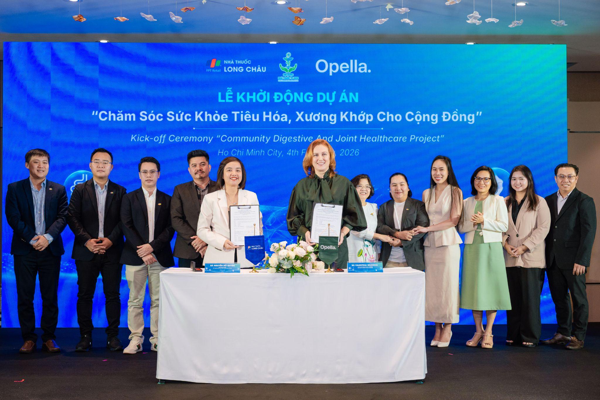 Long Châu - Opella bắt tay khởi động dự án chăm sóc sức khỏe tiêu hoá và xương khớp quy mô toàn quốc - 1