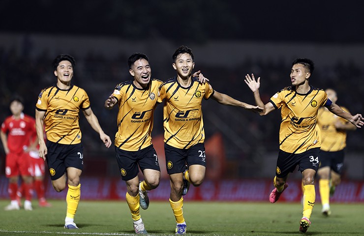 CLB Thanh Hóa đăng ký cựu thủ môn U23 Việt Nam đá tiền đạo, vỡ òa hạ đội Công an TP.HCM - 1