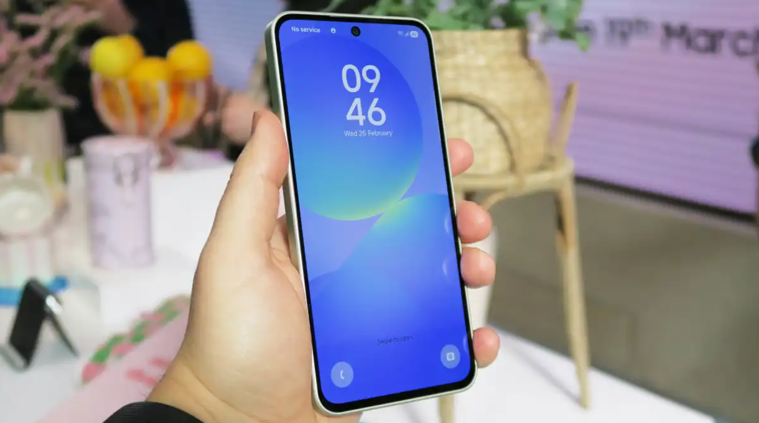 Ngân sách dưới 10 triệu đồng, mua điện thoại nào du Xuân cho sang? - 1