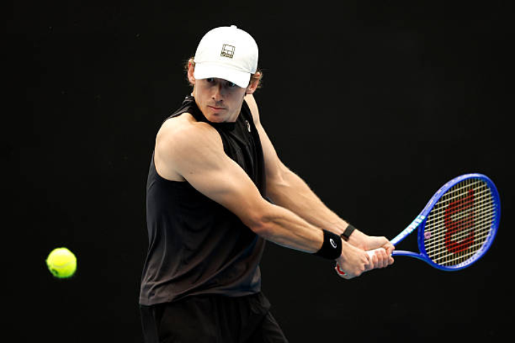 Tennis đỉnh cao thế giới: Minaur gặp khó trước Arthur Fils, Tien hạ nhà vô địch Grand Slam? - 1