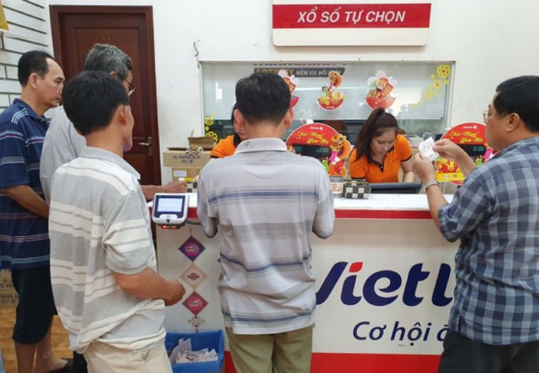 “Tôi lì xì bạn bè vé số cầu may dịp Tết Nguyên đán 2026” - 2