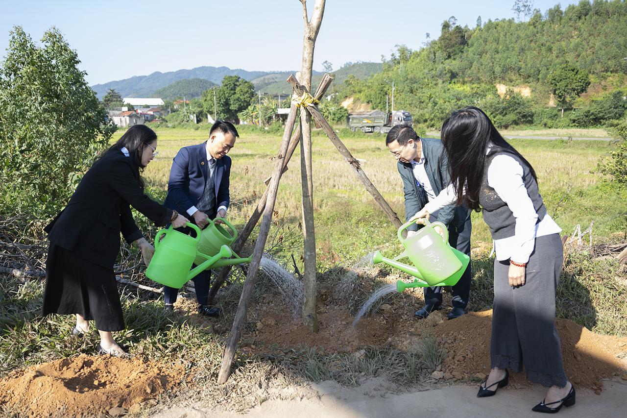 Toyota Việt Nam: Dấu ấn hành trình xanh hóa học đường và cam kết chiến lược 2025 - 2028 - 1