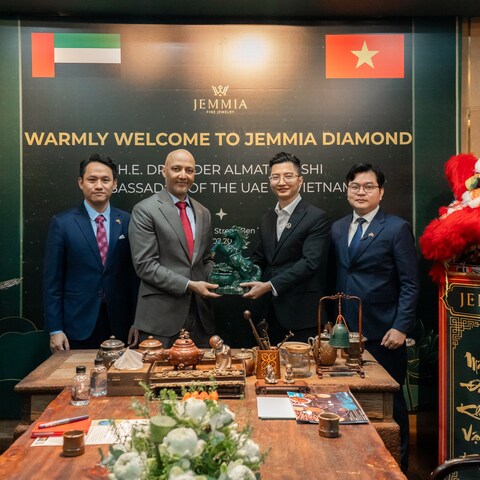 Jemmia Diamond đón tiếp Đại sứ UAE: khẳng định vị thế cầu nối thương mại Việt Nam – UAE và kiến tạo "Kim cương vượng khí" - 1