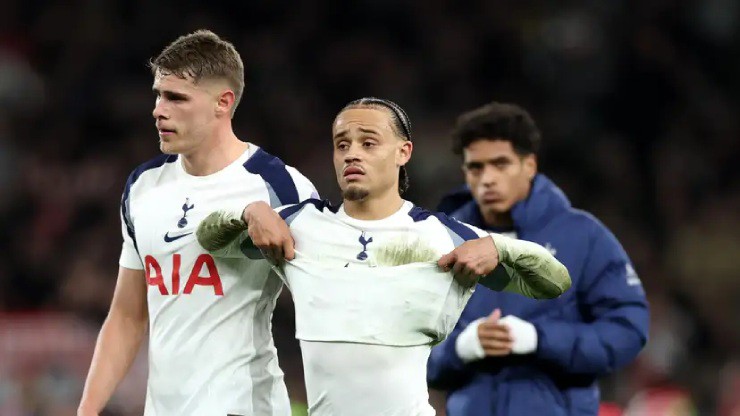 Arsenal được khen hay nhất thế giới, Tottenham đối diện "cú sốc thế kỷ" - 2