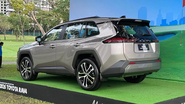 Toyota RAV4 Hybrid 2026 sắp trình làng, giá dự kiến từ 978 triệu đồng - 3