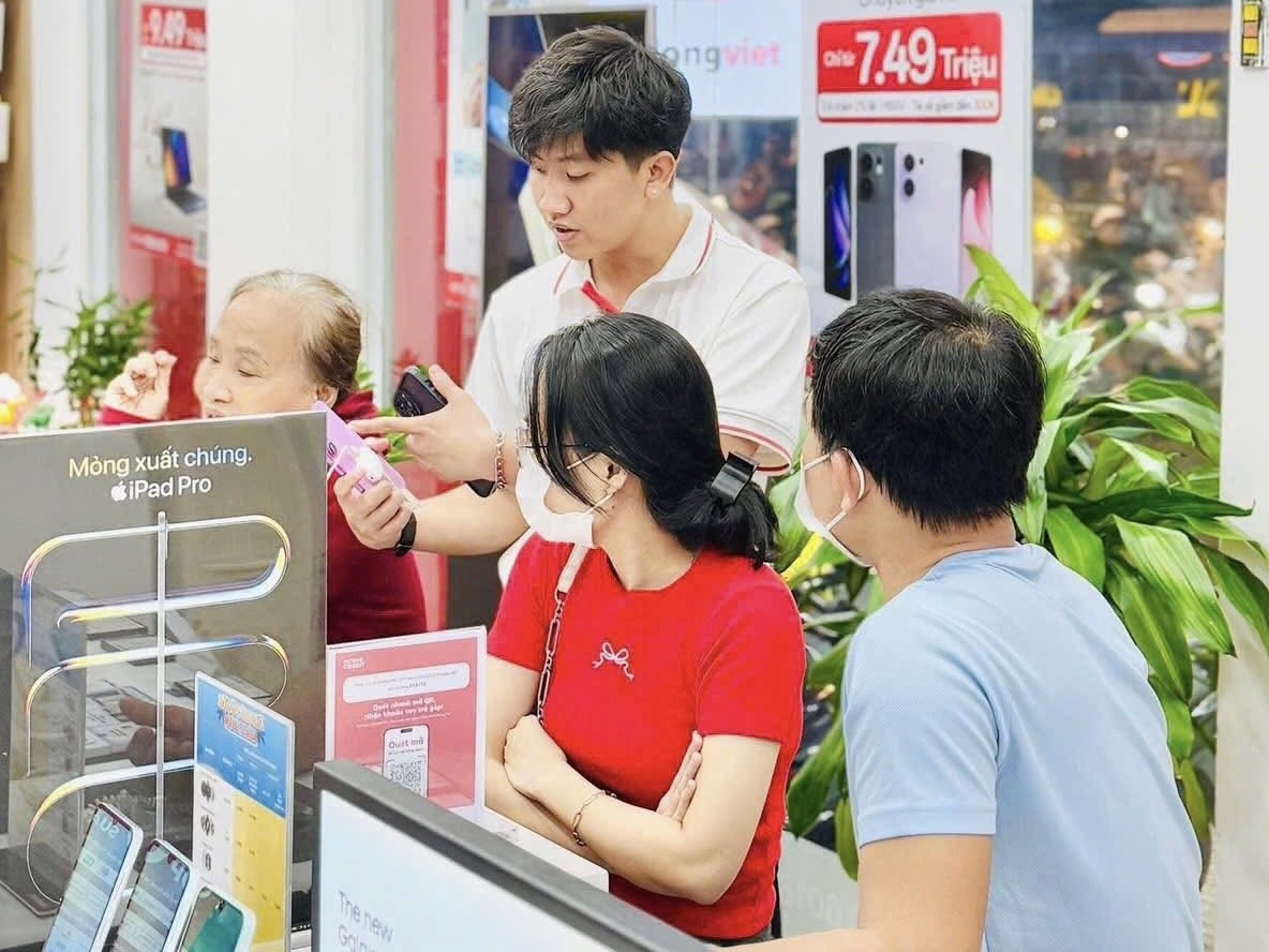 Di Động Việt khai trương cửa hàng mới tại TP.HCM: Nhận vàng may mắn, Samsung S25 Ultra và iPhone 17 Pro Max giá cực hời - 4