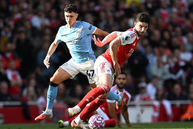 Đua vô địch Ngoại hạng Anh: Man City "tự bắn vào chân", Arsenal bứt phá 5 vòng tới? - 3