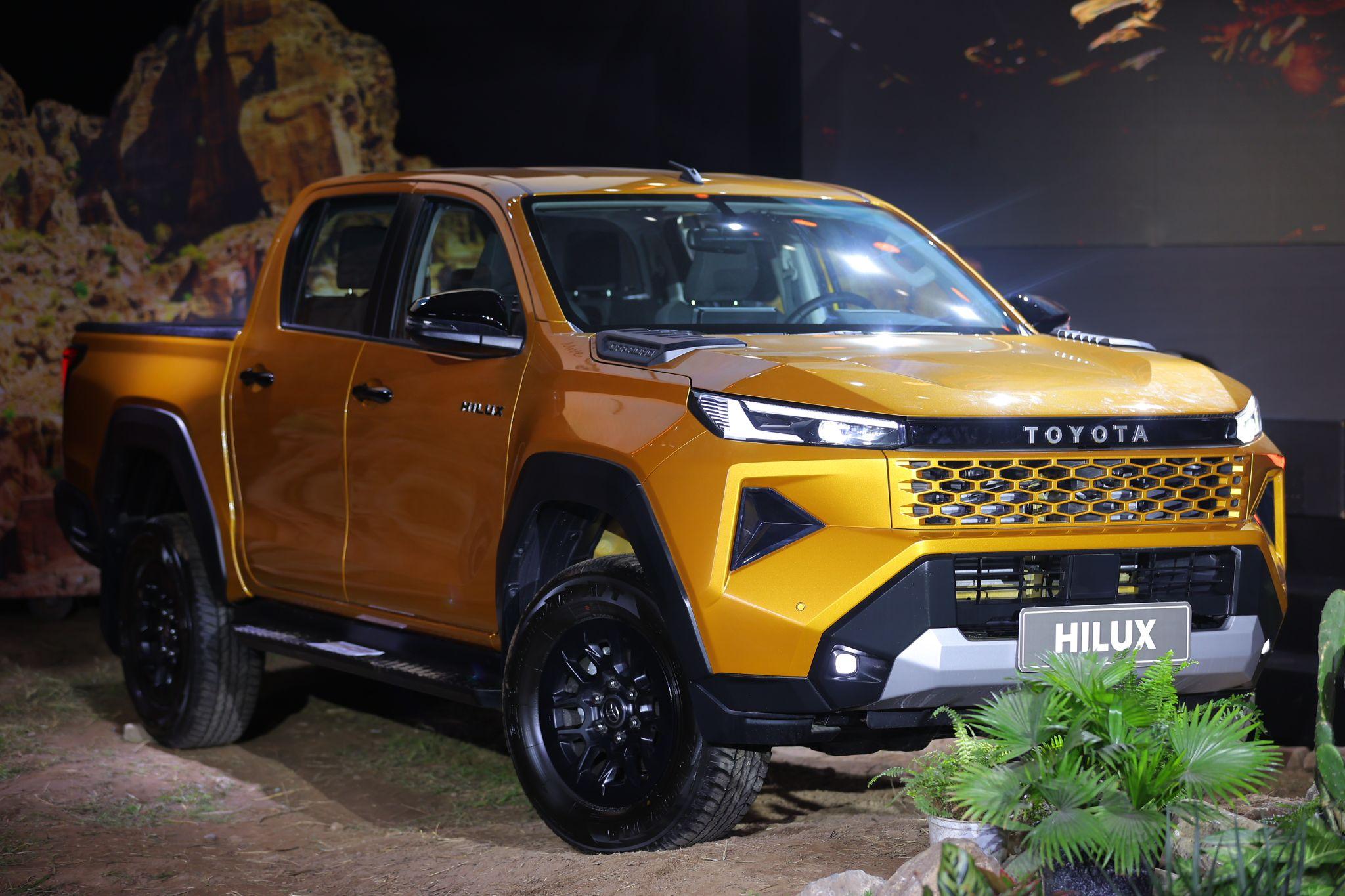 Toyota Hilux 2026 thay đổi cuộc chơi bằng ‘di sản’ độ bền kết hợp công nghệ và thiết kế đột phá - 1