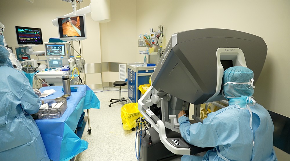 Bệnh nhân người Úc mổ sỏi mật bằng Robot tại Việt Nam xuất viện chỉ sau 24 giờ - 4