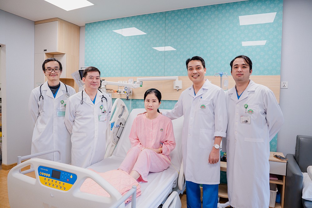 60 phút khẩn trương cứu người phụ nữ vỡ túi phình mạch máu não nguy kịch - 4