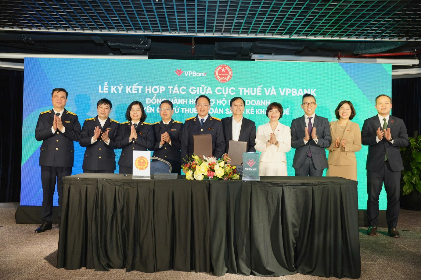 VPBank hợp tác Cục Thuế, hỗ trợ 5,4 triệu hộ kinh doanh bằng giải pháp số “all-in-one” - 1