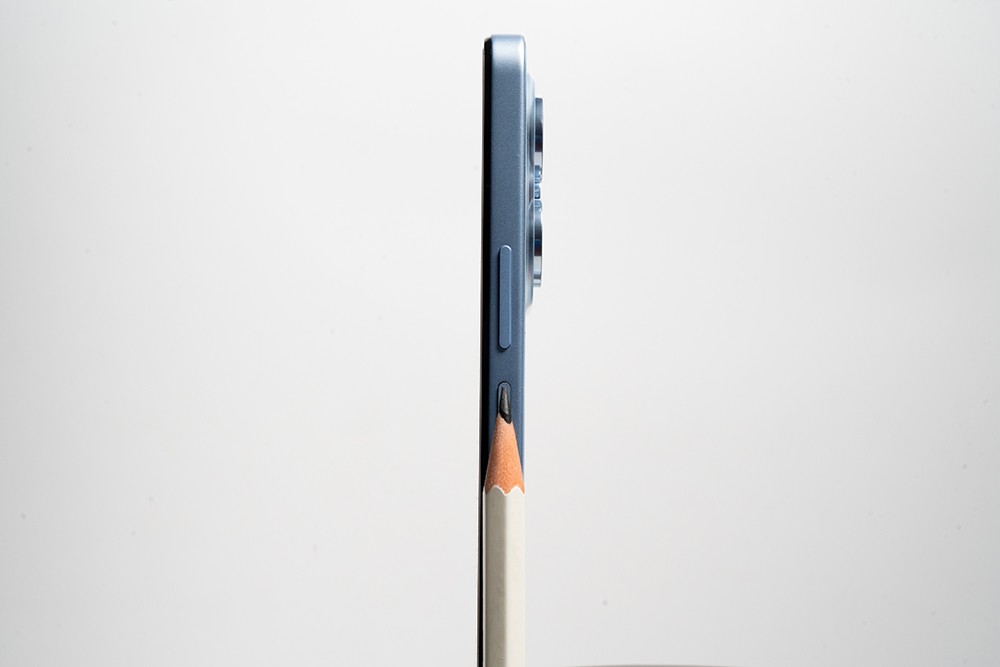 Khi độ bền trở thành thước đo mới của smartphone tầm trung - 1