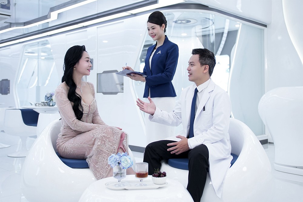 Theo chân Bác sĩ David Bui: 24h của người kiến tạo sự tự tin thầm kín - 1