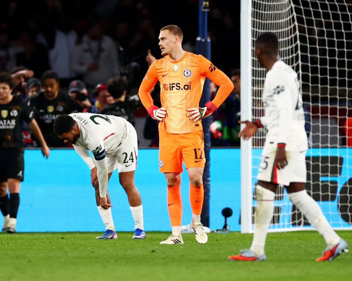 UEFA chính thức buộc tội Neto của Chelsea vì phi thể thao, bỏ lỡ trận tái đấu PSG - 4