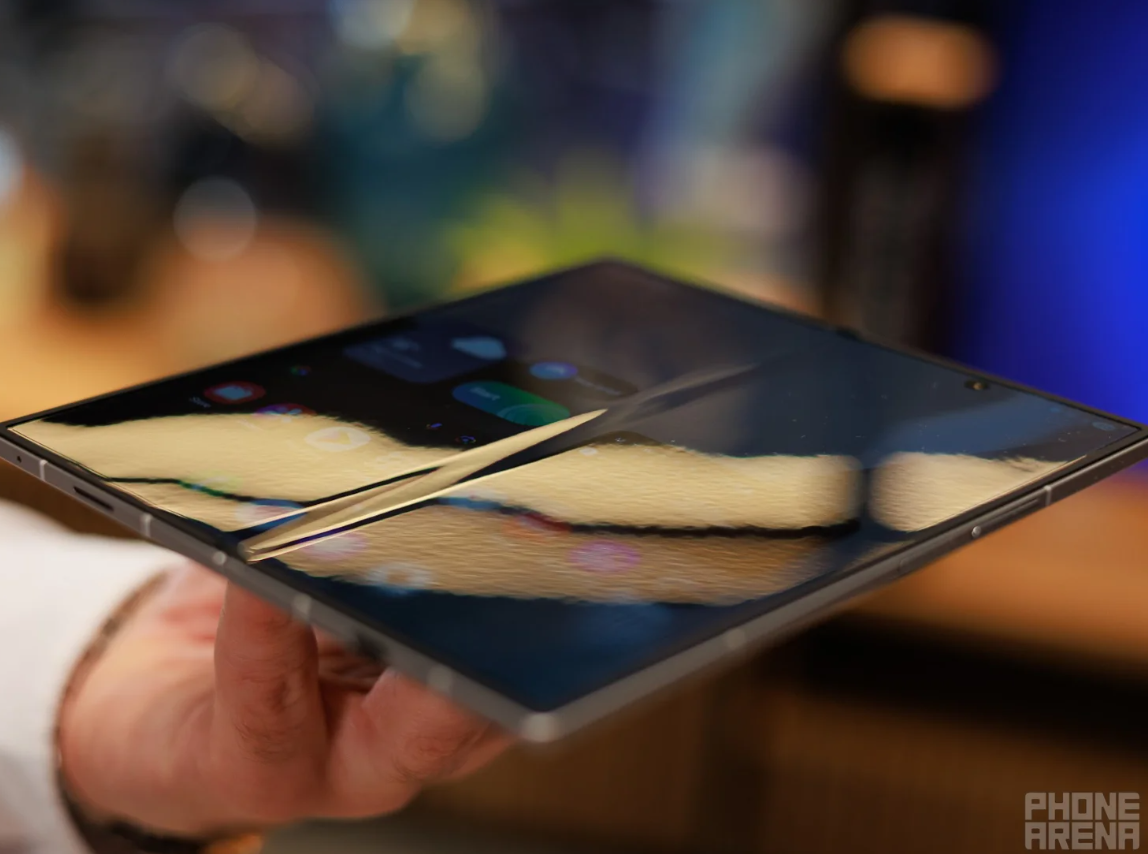 Galaxy Z Wide Fold liệu có "ngon" hơn Galaxy Z Fold 7? - 2
