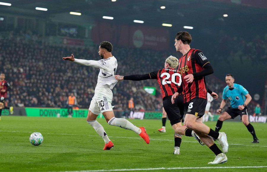 MU hòa đau Bournemouth: Cunha tạo nét chấm phá, Maguire từ người hùng hóa tội đồ - 2