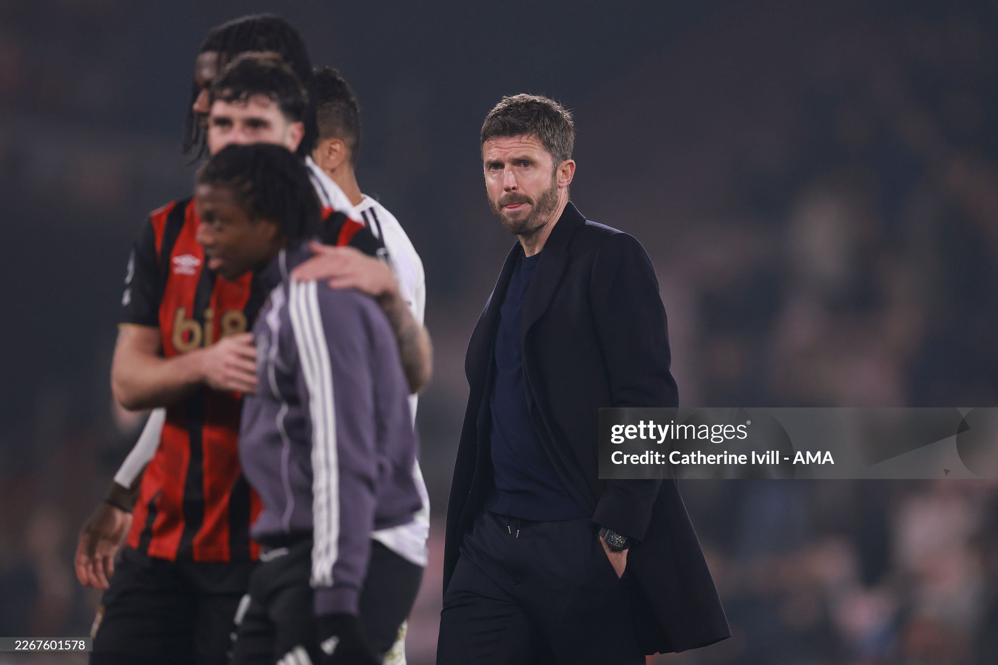 MU rơi chiến thắng trước Bournemouth: Thầy trò Carrick thi nhau mỉa mai trọng tài - 2