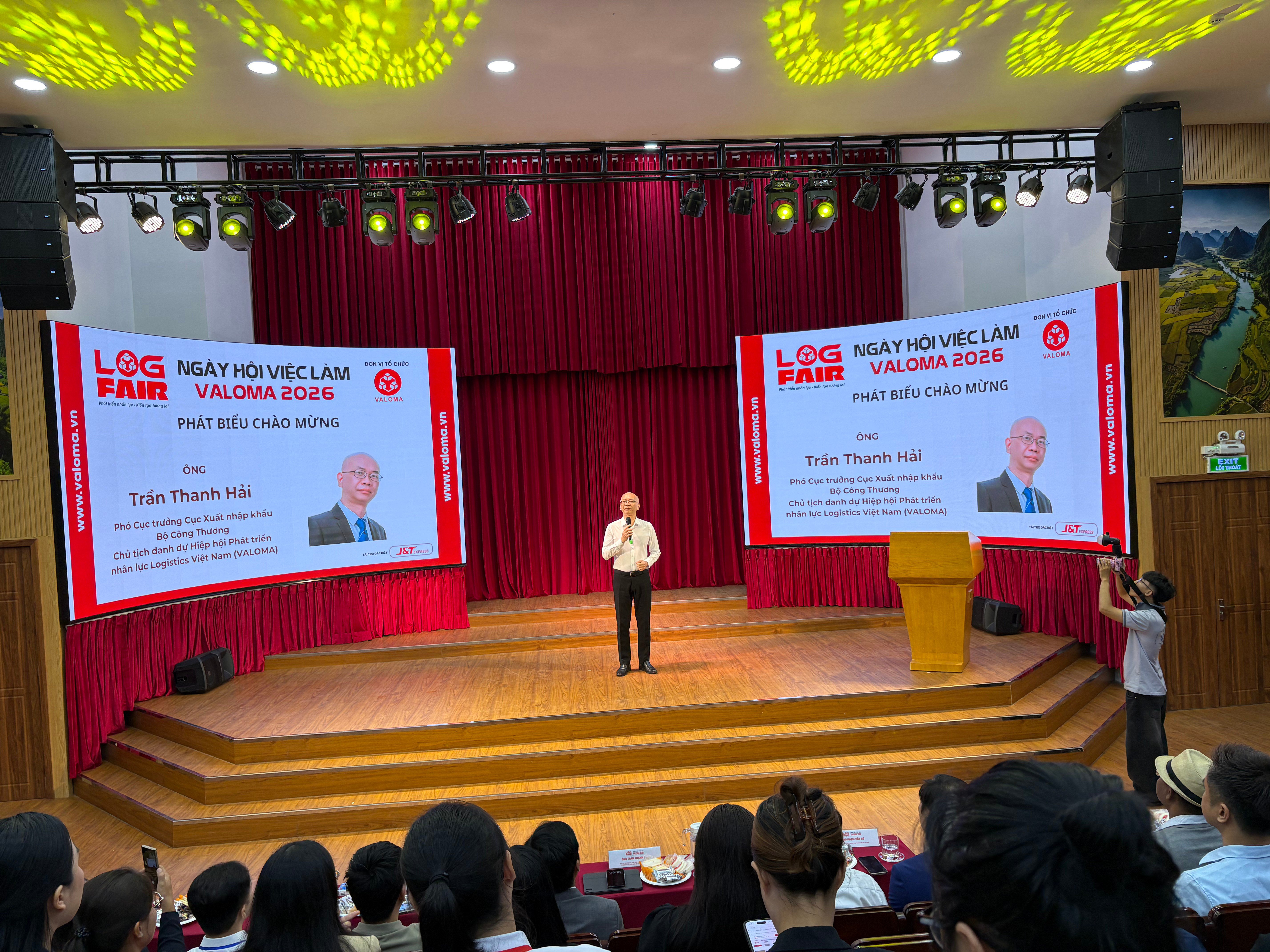 J&T Express kết nối tương lai Logistics: Từ nguồn nhân lực đến nền tảng số tại Valoma Logfair 2026 - 1