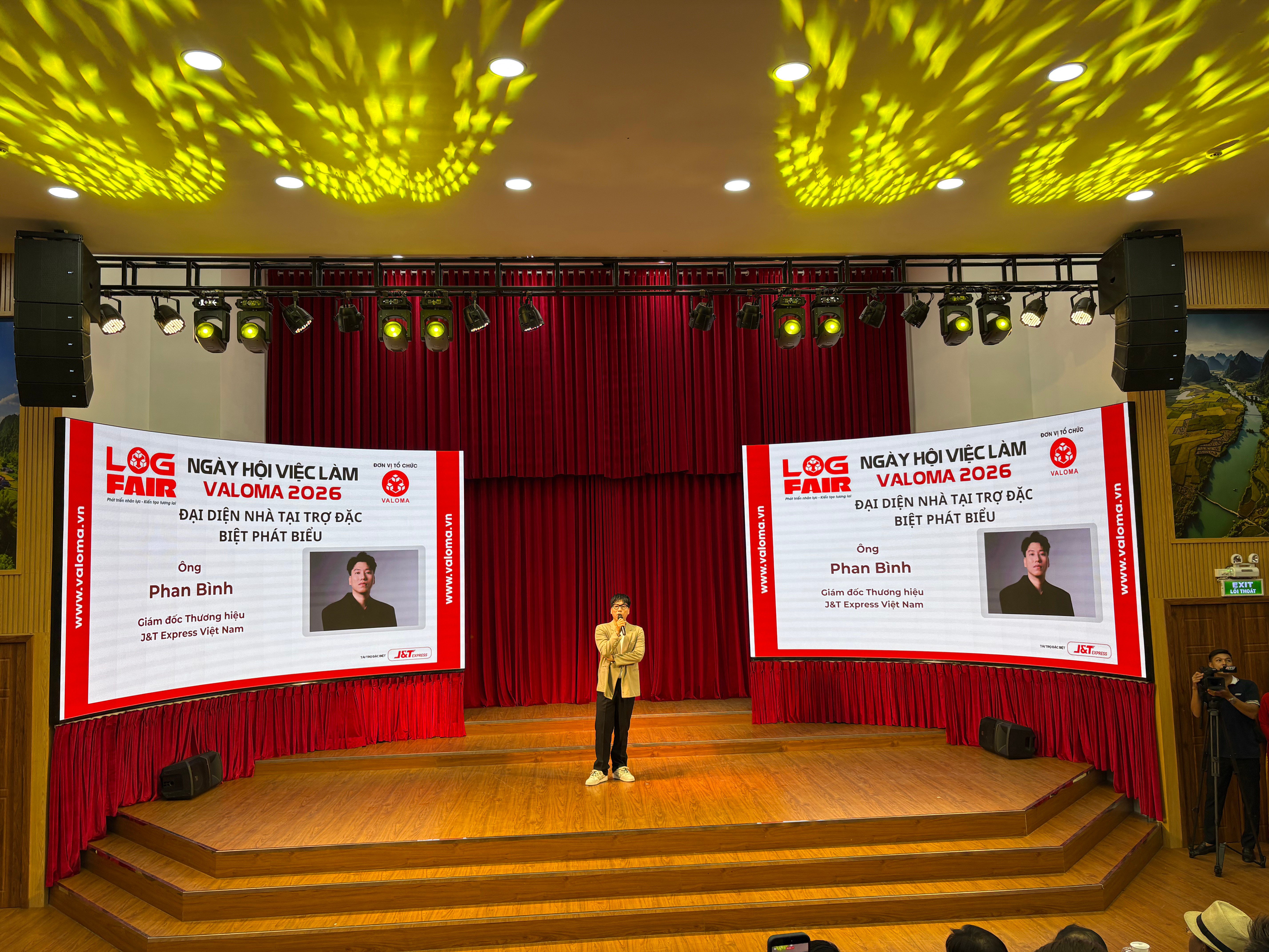 J&T Express kết nối tương lai Logistics: Từ nguồn nhân lực đến nền tảng số tại Valoma Logfair 2026 - 2