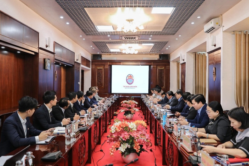 Chủ tịch UBND tỉnh Tây Ninh: Tiếp, làm việc với Tập đoàn De Heus và Tập đoàn Hùng Nhơn - 1