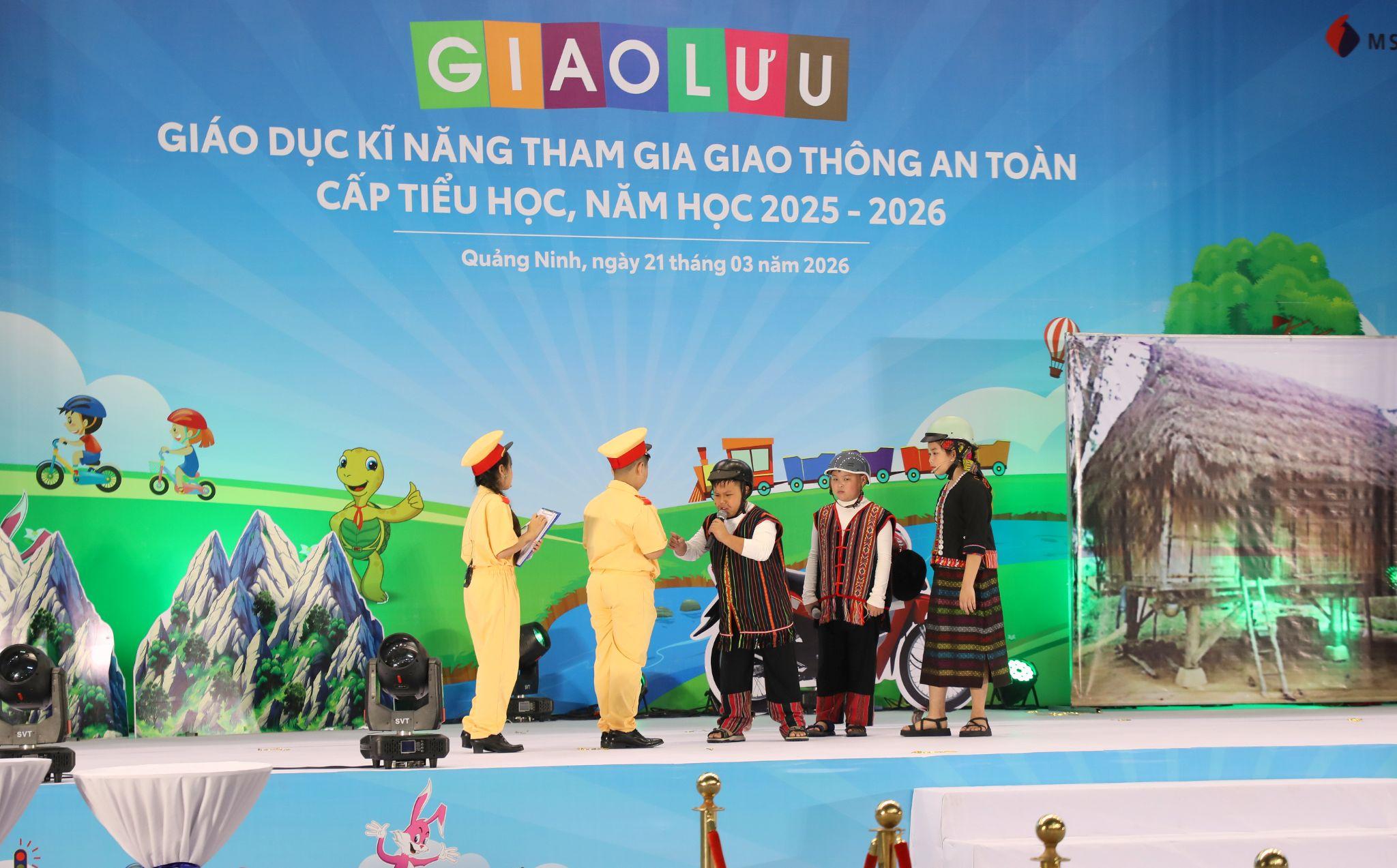 Toyota Việt Nam tiếp sức kỹ năng an toàn giao thông cho học sinh tiểu học - 2