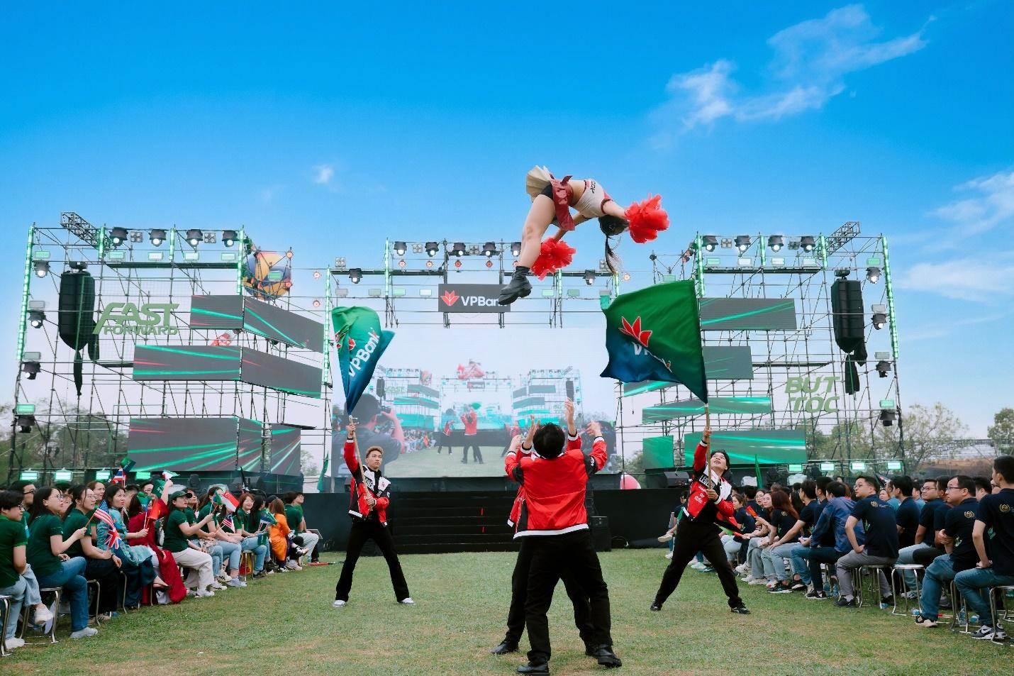 Văn hóa doanh nghiệp - Động lực phía sau hành trình bứt phá của VPBank - 5