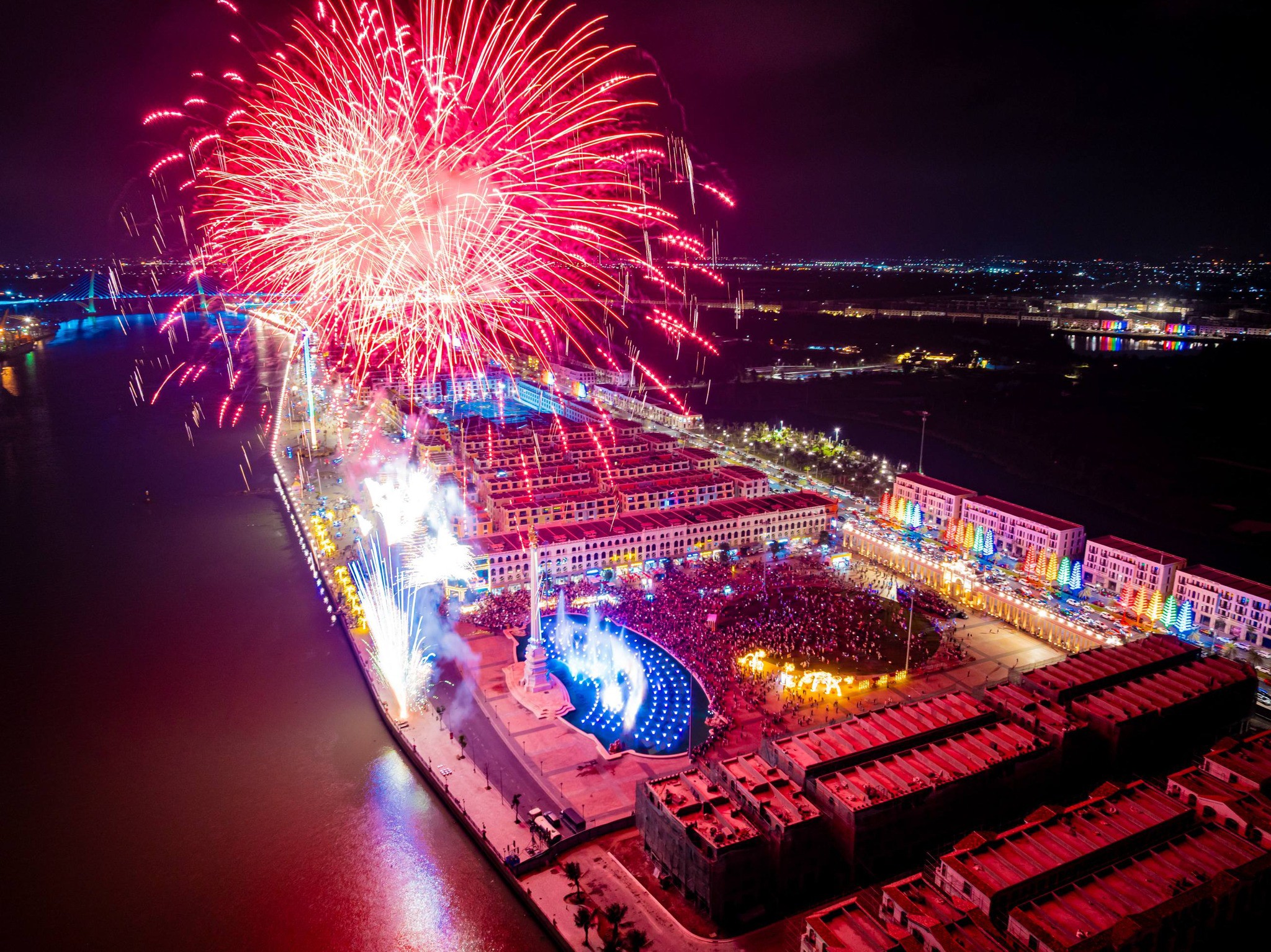 Vinhomes là doanh nghiệp bất động sản uy tín nhất Việt Nam lần thứ 8 - 4