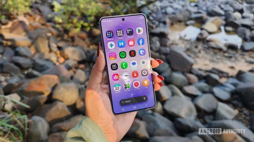 6 lý do khiến Galaxy S26 đáng mua hơn Galaxy S26 Ultra - 2