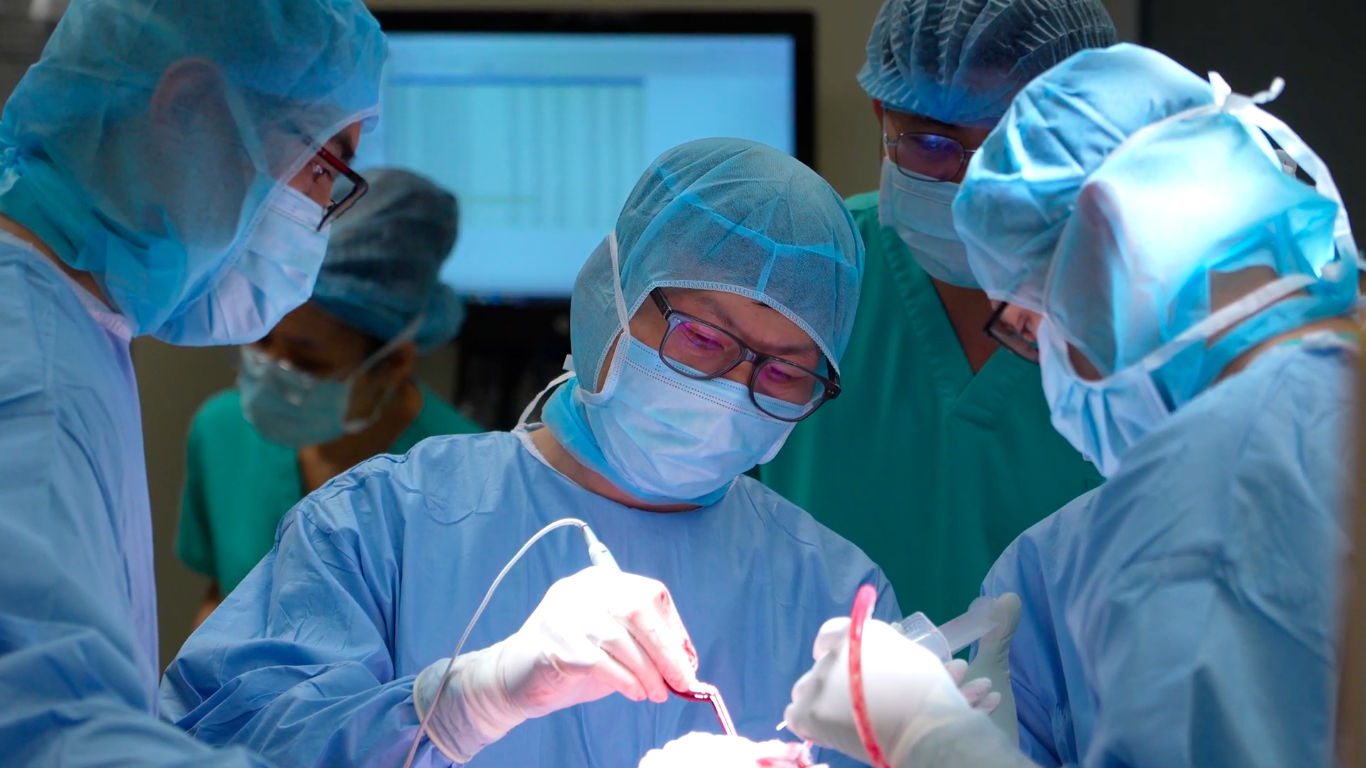 Bác sĩ FV bóc trọn khối u 2cm trong não bệnh nhân nhờ công nghệ định vị Navigation thế hệ mới - 1