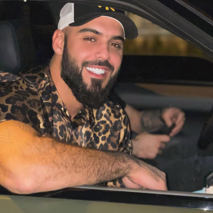 8 năm sau ngày đến Việt Nam, sao nam "bị trục xuất vì quá đẹp trai" sống ra sao? - 10