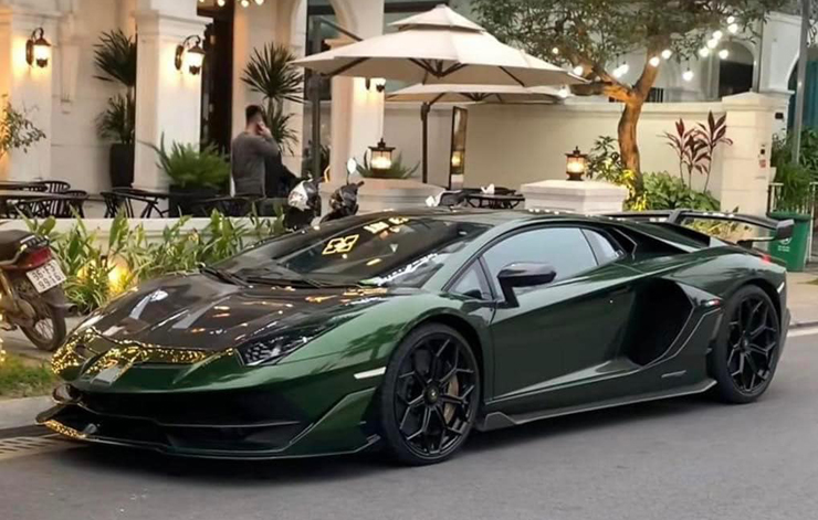 Dàn xe sang trong đám cưới Đạt Villa và bạn gái người Indonesia - 3