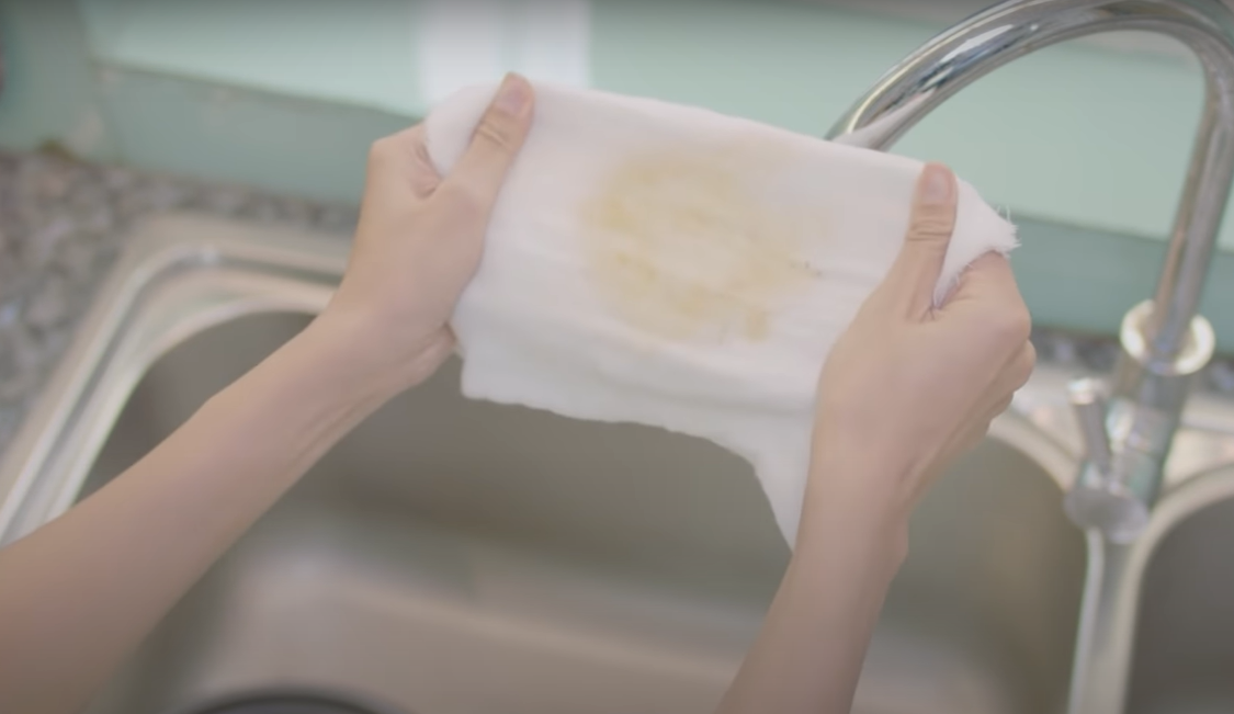 Người dân khổ sở vì thiếu nước sạch sinh hoạt mùa nắng nóng - 1