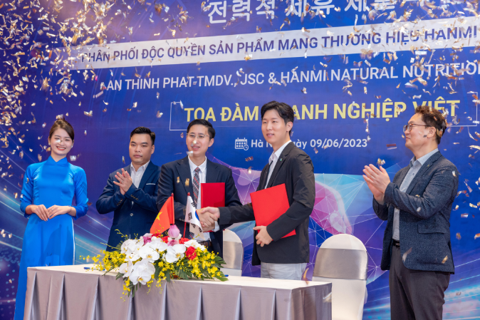 Tập đoàn dược phẩm Hanmi Hàn Quốc lựa chọn đối tác cùng chăm sóc sức khỏe cho người dân Việt - 1