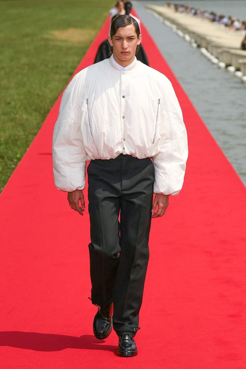Jacquemus diễn show tại Cung điện Versailles của vua Louis XIV - 6