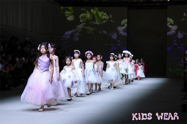 Mẫu nhí 10 tuổi chinh phục Tuần lễ thời trang Thượng Hải - 2
