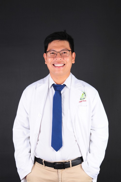 Bác sĩ Huỳnh Phước Sang: Hành trình y đức và niềm đam mê với nghề y - 1