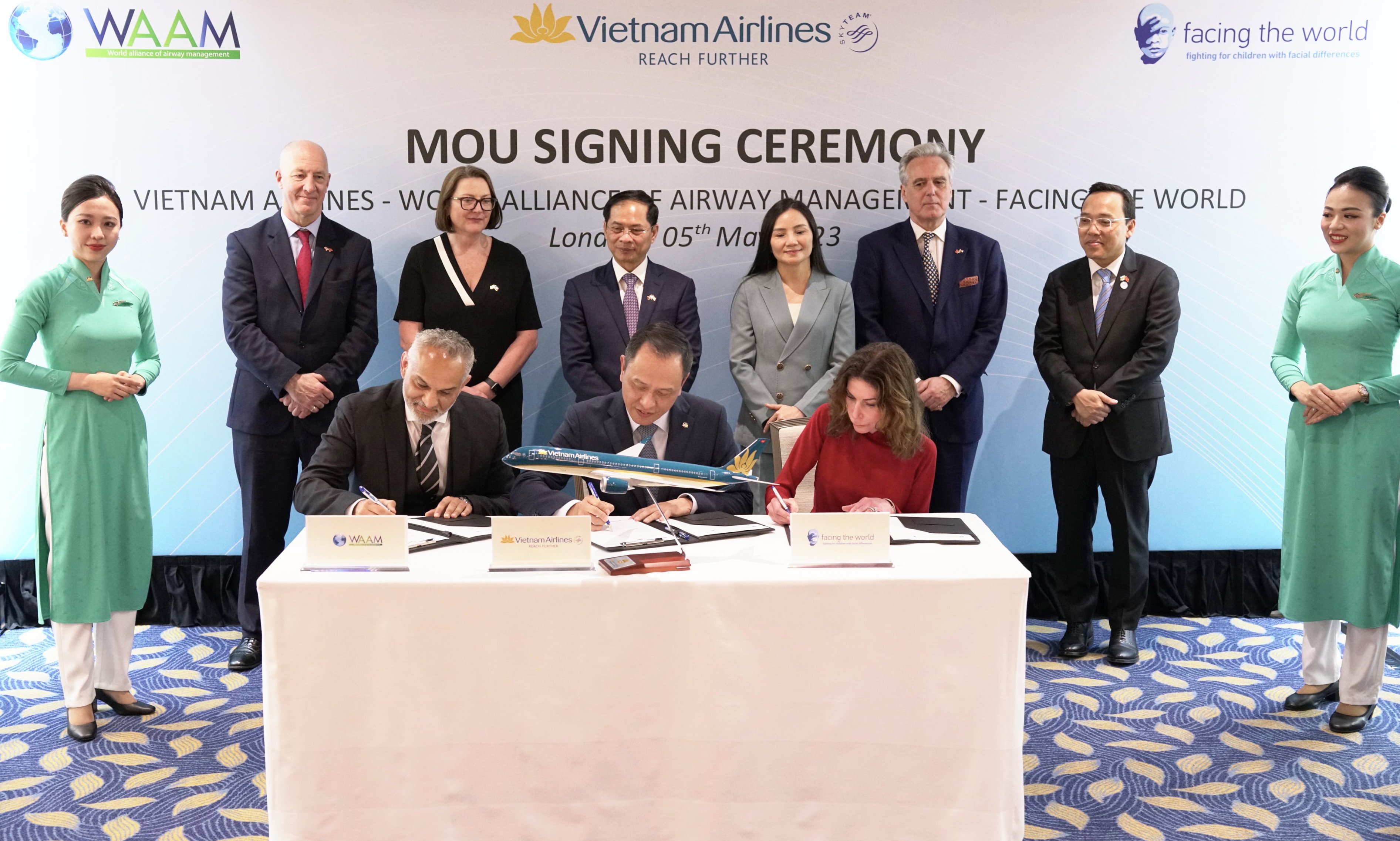 Vietnam Airlines cùng đồng hành nâng cao chất lượng y tế Việt - 1