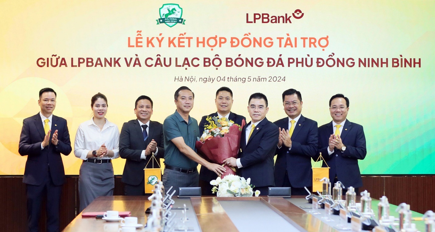 LPBank nhà tài trợ CLB bóng đá Phù Đổng Ninh Bình - 3