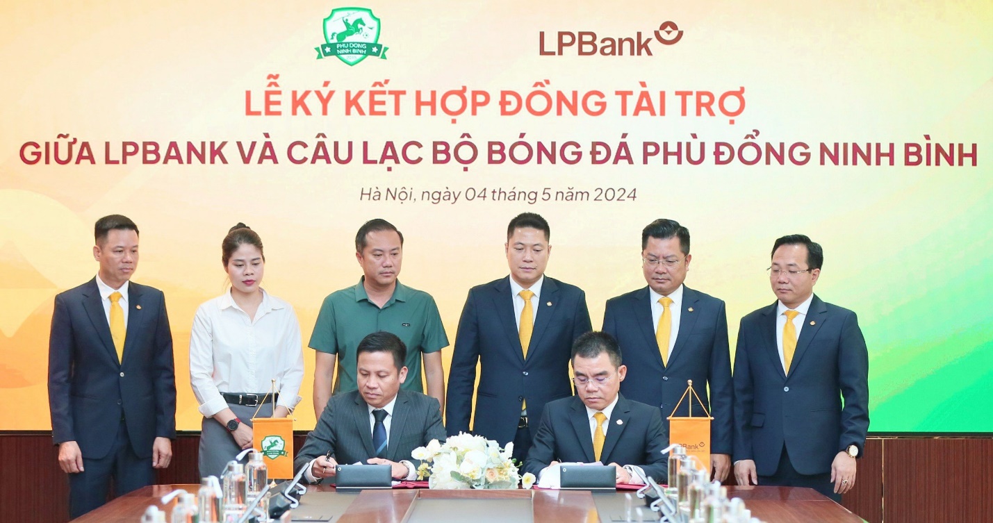 LPBank nhà tài trợ CLB bóng đá Phù Đổng Ninh Bình - 1