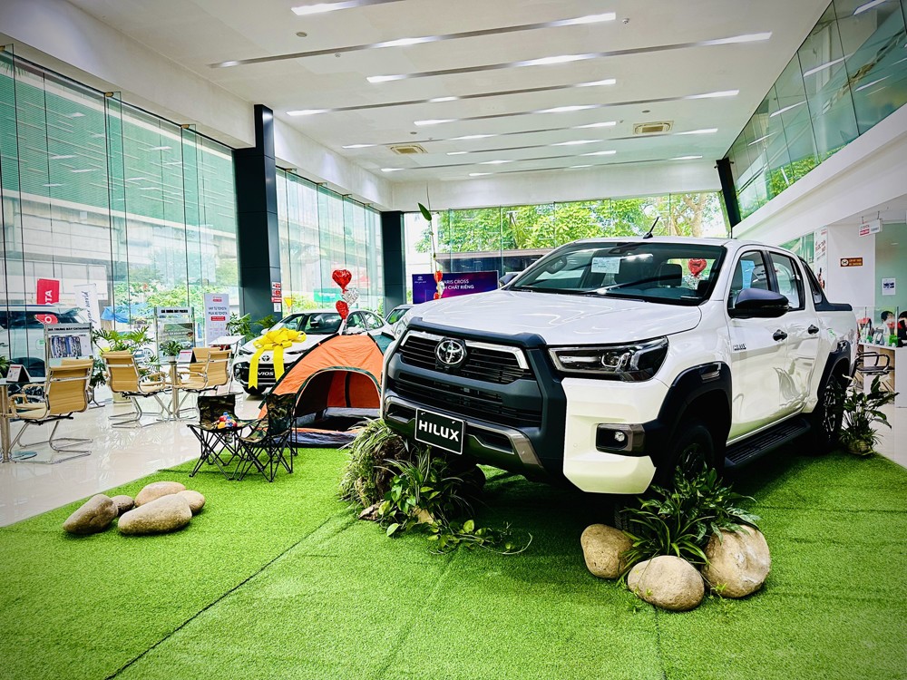 Không còn nhàm chán, Toyota Hilux 2024 tạo nguồn cảm hứng mới cho fan bán tải Việt Nam - 1