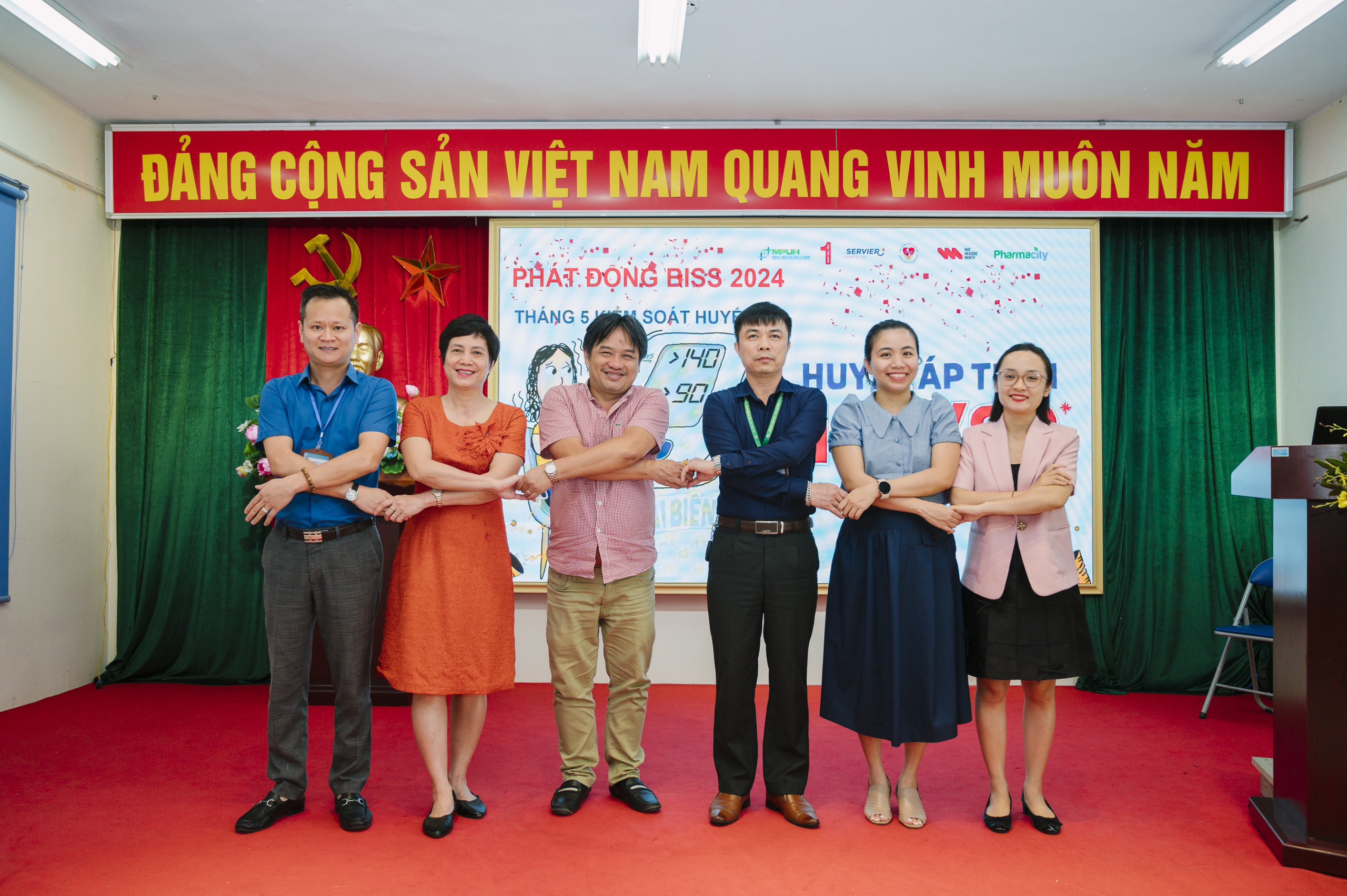 Tháng 5 kiểm soát tăng huyết áp báo động huyết áp trên 140/90, đừng “lười” hỏi bác sĩ - 2