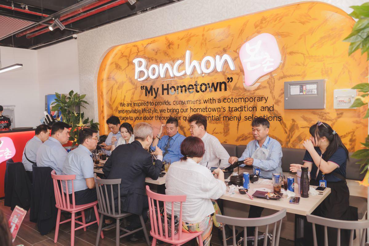 Người Hàn trầm trồ với chuẩn sống được “may đo” ở Trung tâm Hàn Quốc mới tại Việt Nam - 3