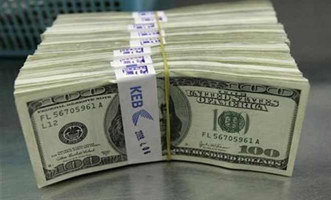 Tỷ giá USD hôm nay 4/6: Trượt dốc, khả năng cắt giảm lãi vào tháng 9 tăng - 1